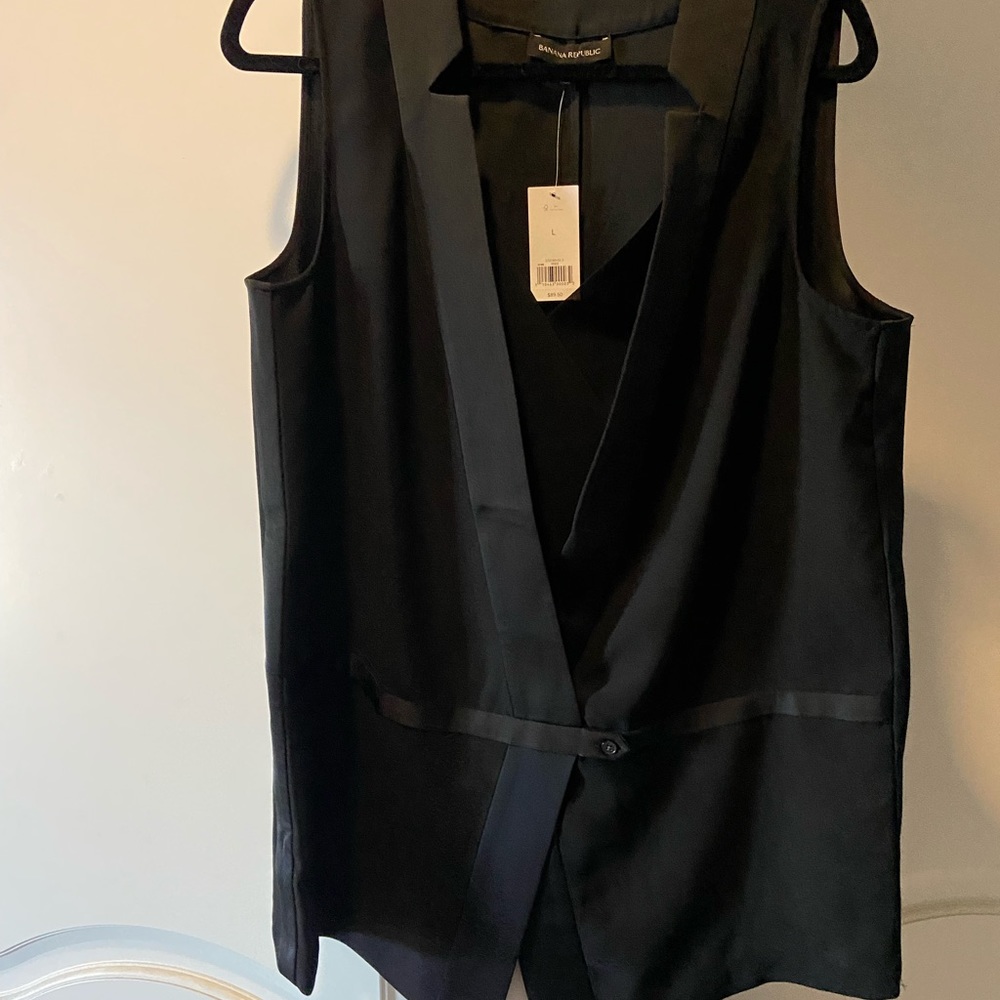 Banana Republic black vest NWT